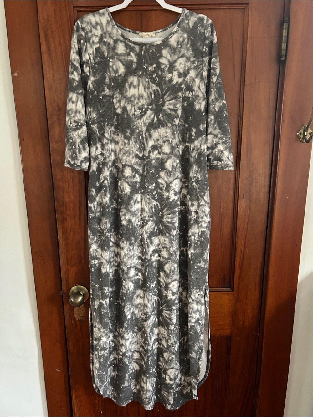 Tie-Dye Gray & White Long Sleeve dress- super soft